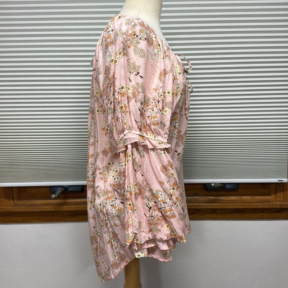 Status by Chenault NWT Pink Coral Flared 3/4 Length Sleeve Floral Peasant Top - Picture 7 of 11